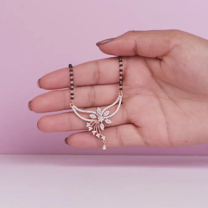 Rose Gold Floral Love Bond Mangalsutra