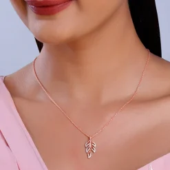 Rose Gold Komal Pankh Pendant With Link Chain