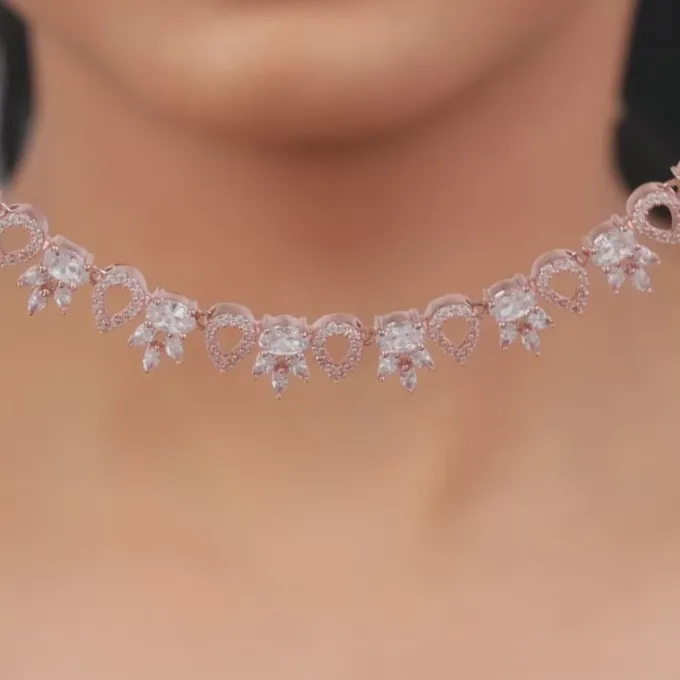 Rose Gold Petalo Necklace