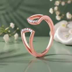 Rose Gold Regal Apex Ring