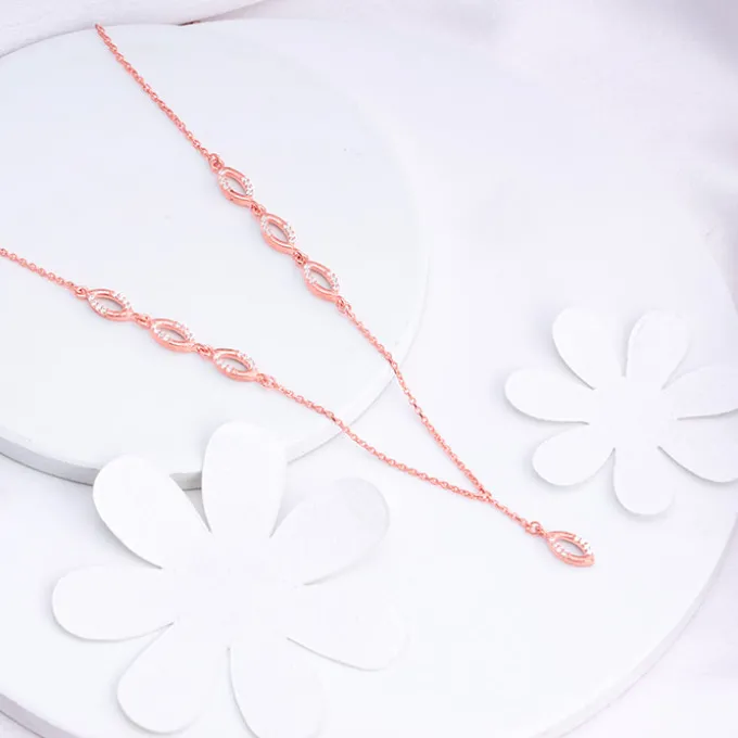 Rose Gold Regal Radiance Necklace