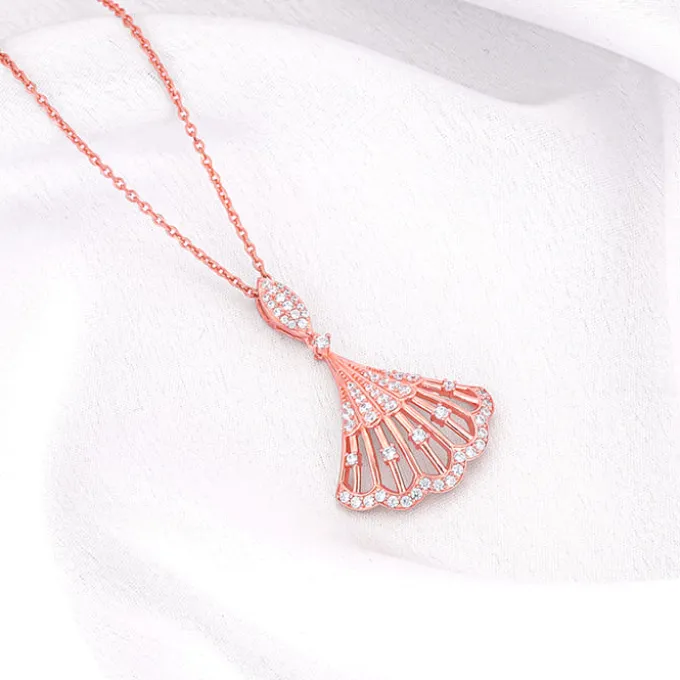 Rose Gold Seashell Pendant With Link Chain