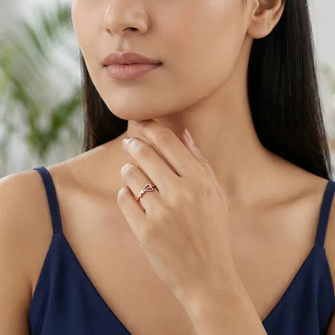 Rose Gold Sparkling Knotted Ring (Size 11)