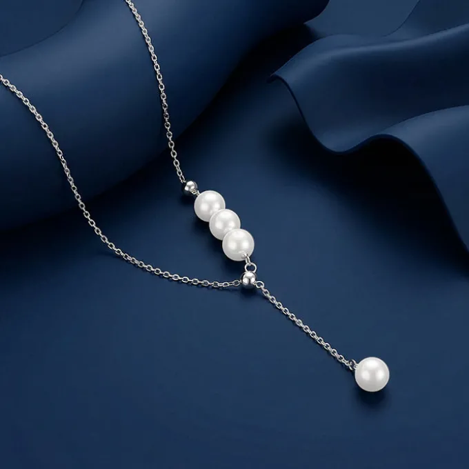 Silver Bette Necklace