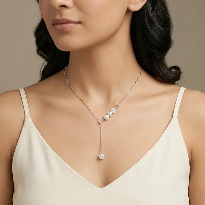 Silver Bette Necklace