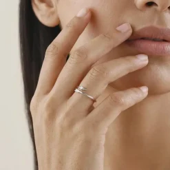 Silver Classy Arrow Ring