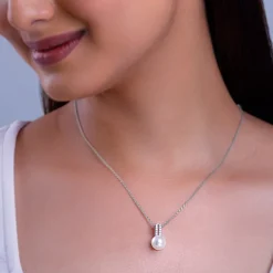 Silver Fall Pearl Pendant With Link Chain