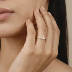 Silver Flora Trine Ring
