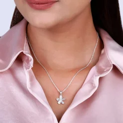 Silver Flower Pendant With Link Chain