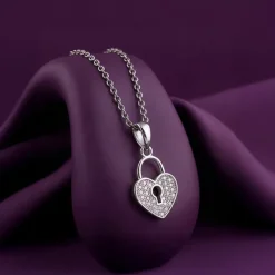 Silver Lovely Key Pendant With Link Chain