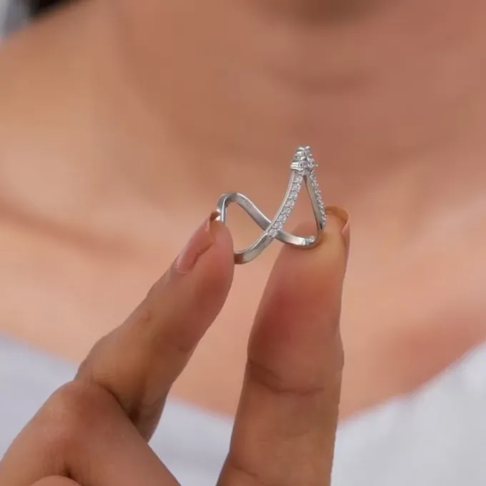 Silver Nargis Vanki Ring