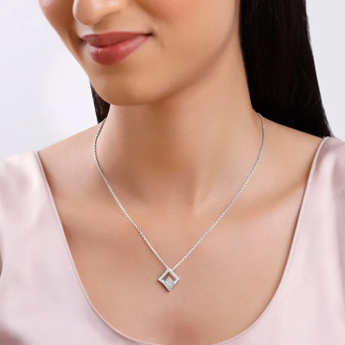Silver Radiant Rhombus Pendant with Link Chain