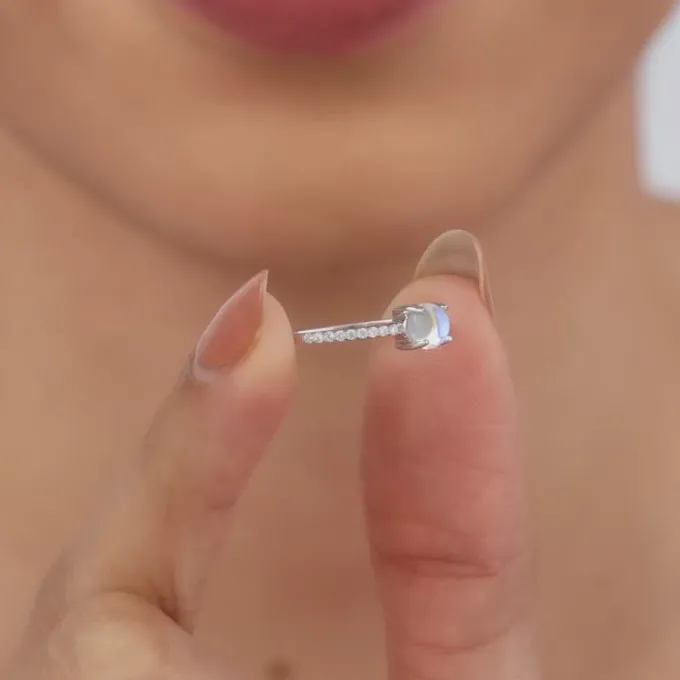 Silver Sparkling Moonstone Ring
