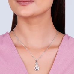 Silver Stark Beauty Pendant With Link Chain