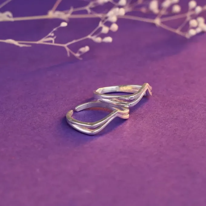 Silver Vintage Love Toe Rings