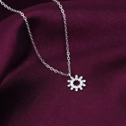 Sliver Sparkling Floral Pendant With Link Chain