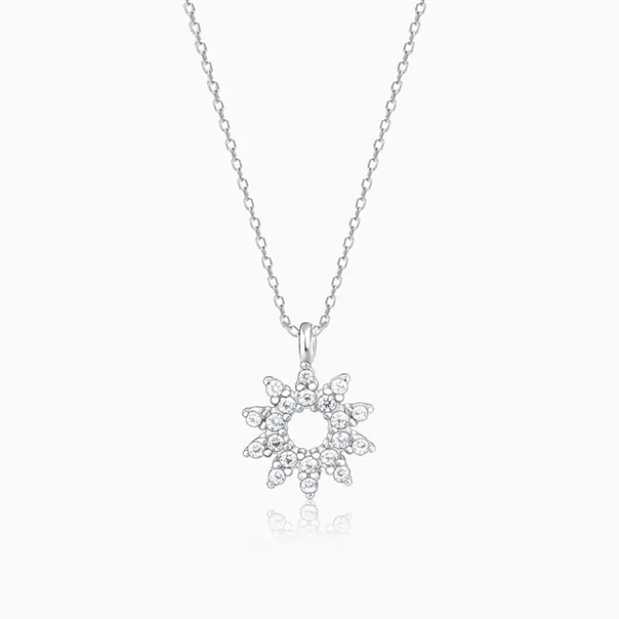 Sliver Sparkling Floral Pendant With Link Chain